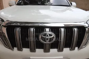 Toyota Land Cruiser Prado 2011 White