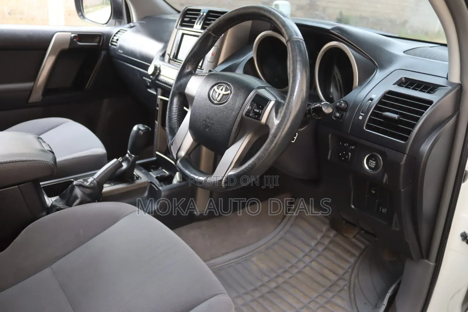 Toyota Land Cruiser Prado 2011 White