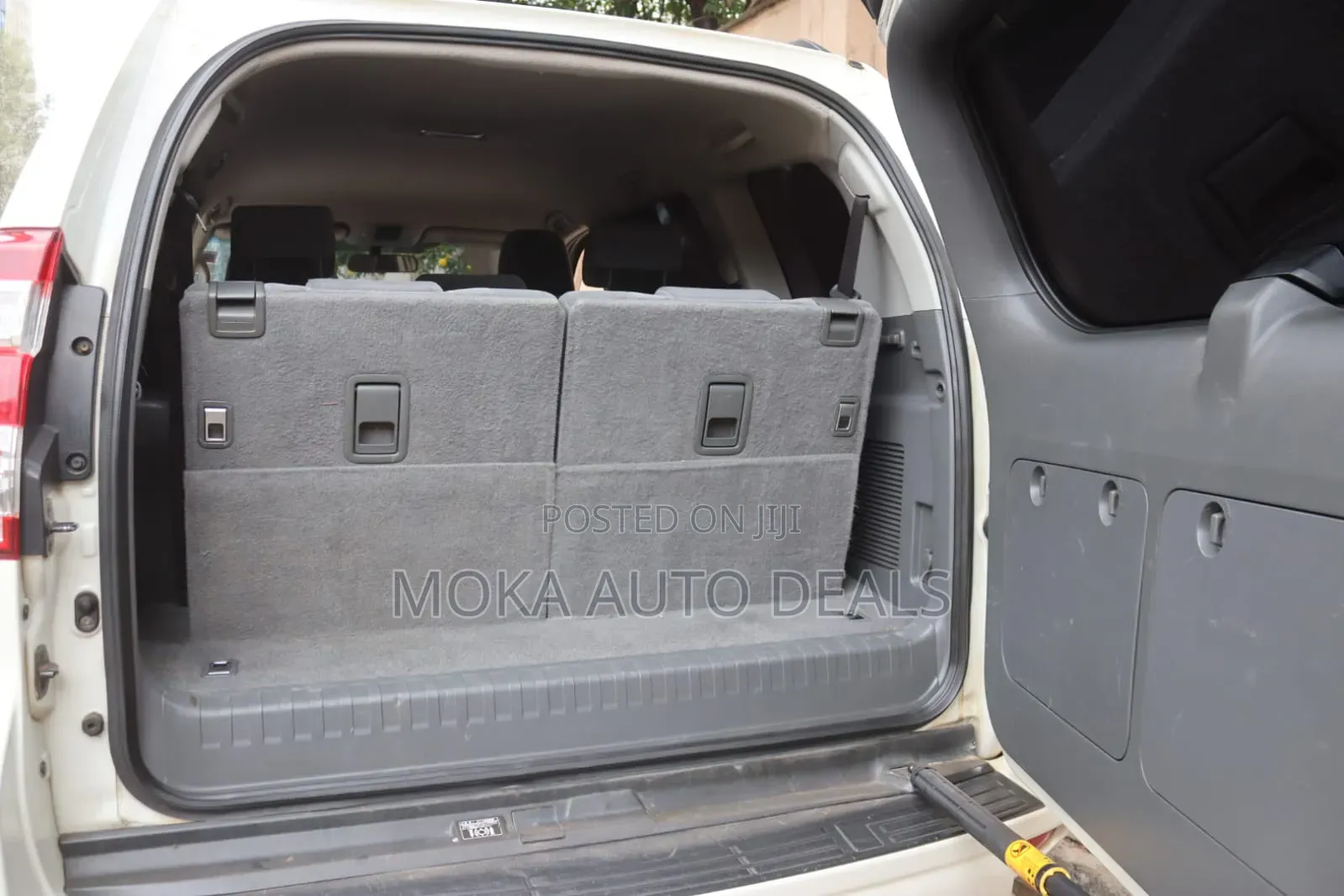 Toyota Land Cruiser Prado 2011 White