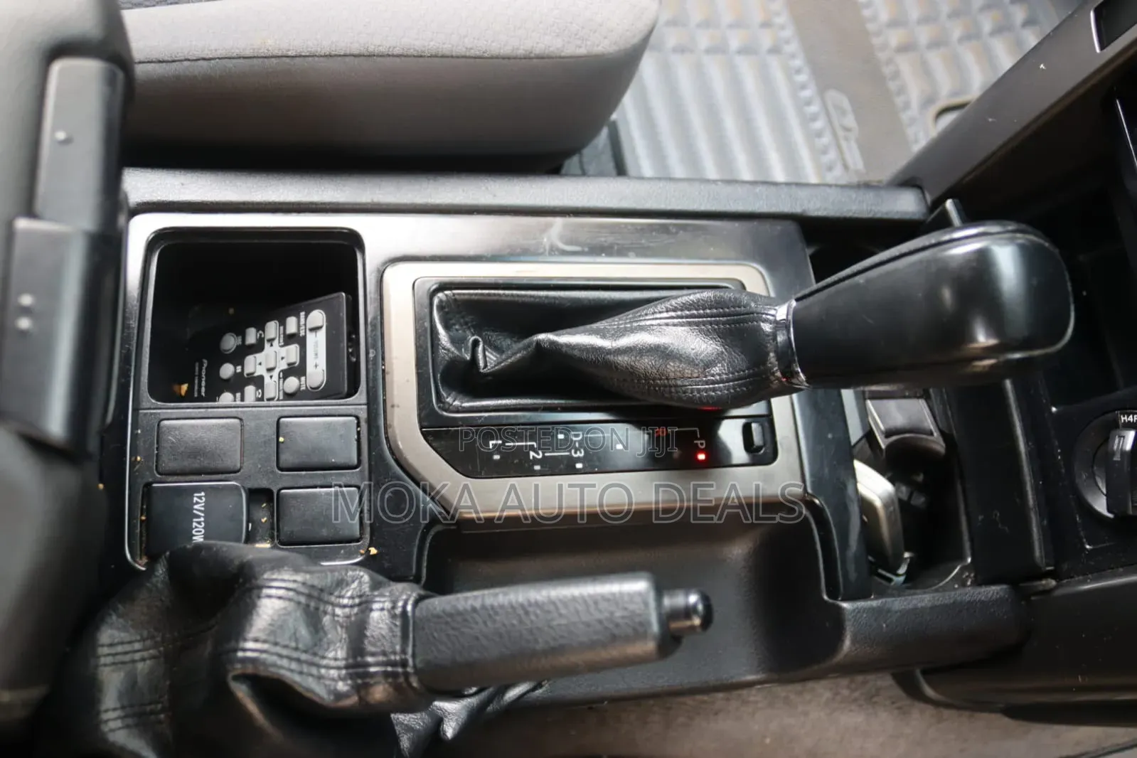 Toyota Land Cruiser Prado 2011 White