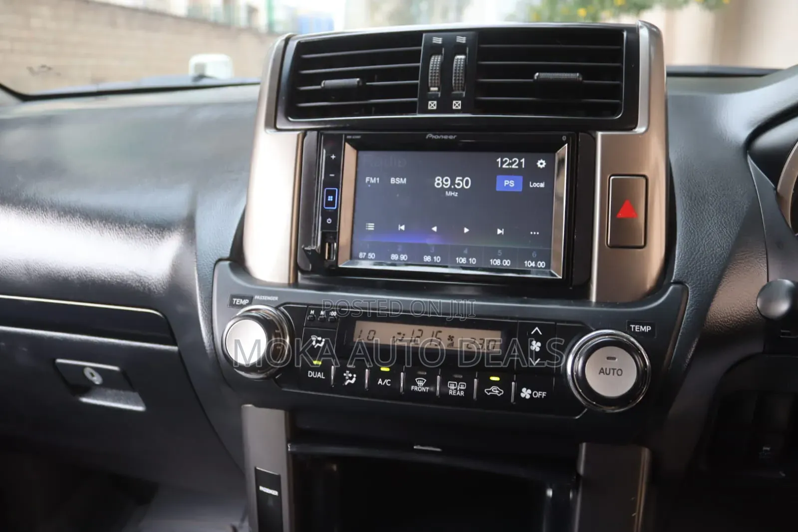 Toyota Land Cruiser Prado 2011 White