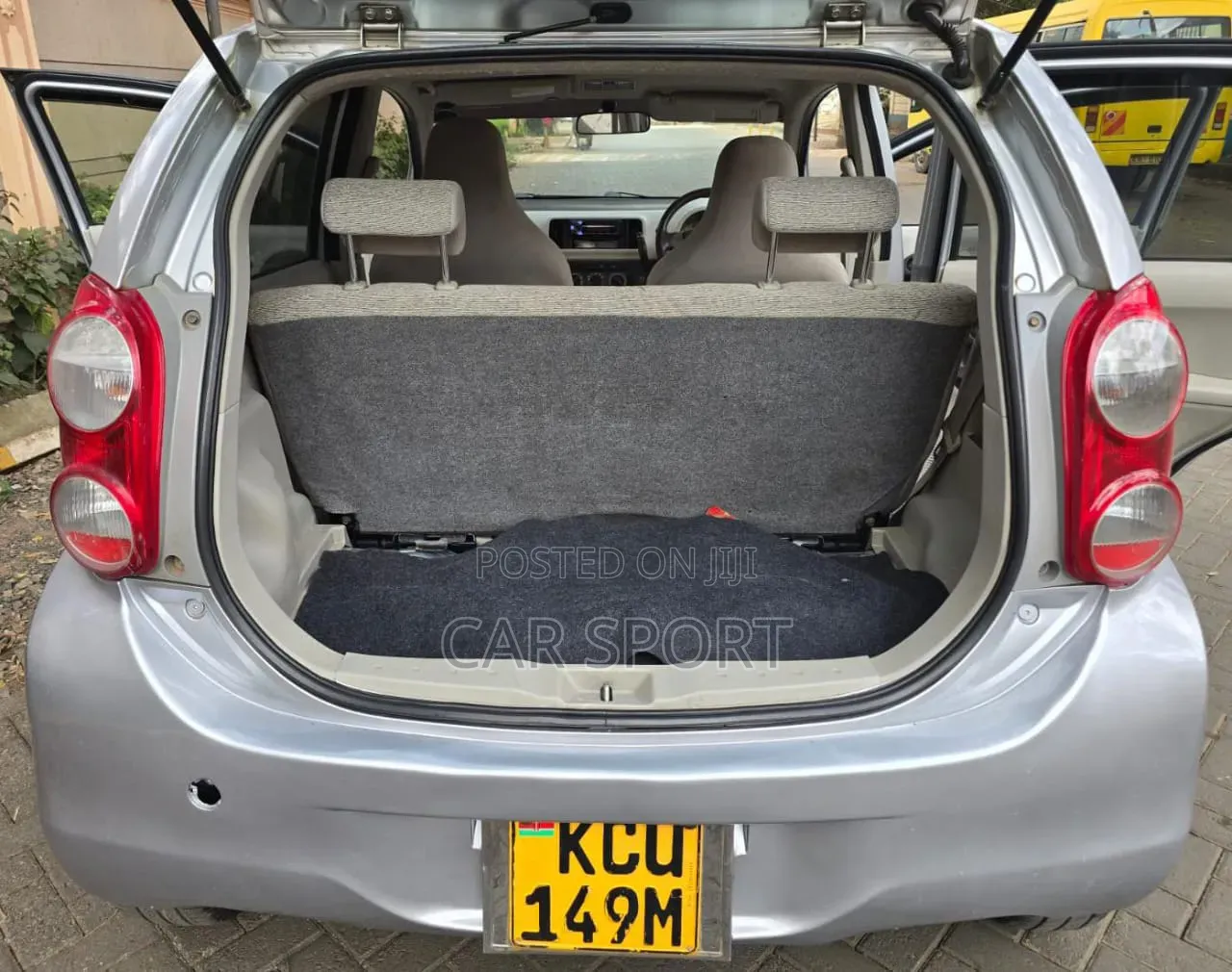 Toyota Passo 2011 Silver