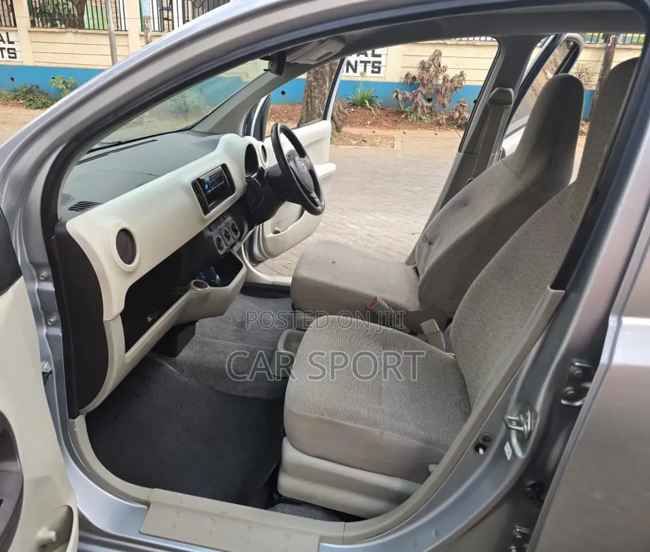 Toyota Passo 2011 Silver