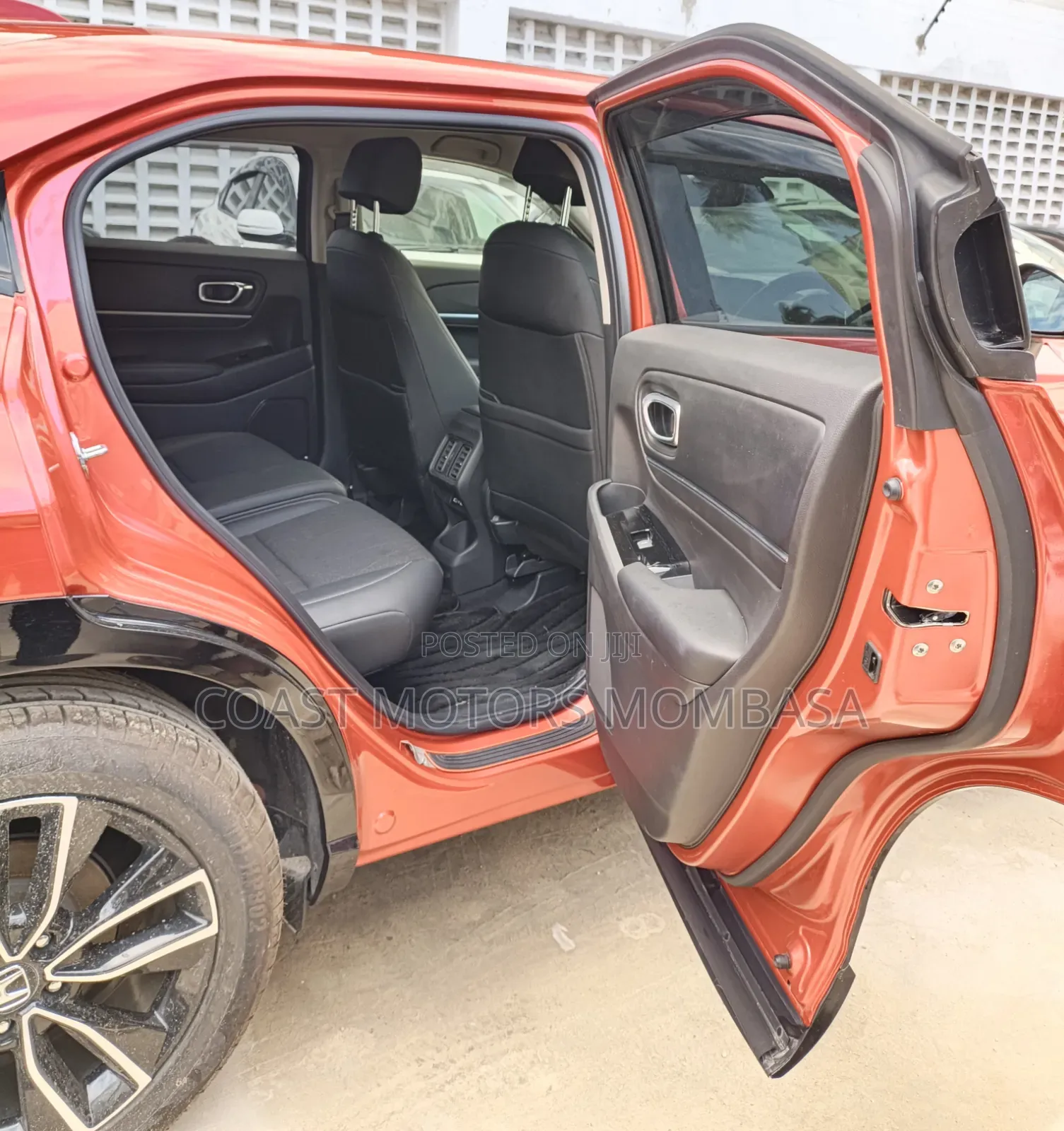 Honda Vezel 2021 Maroon