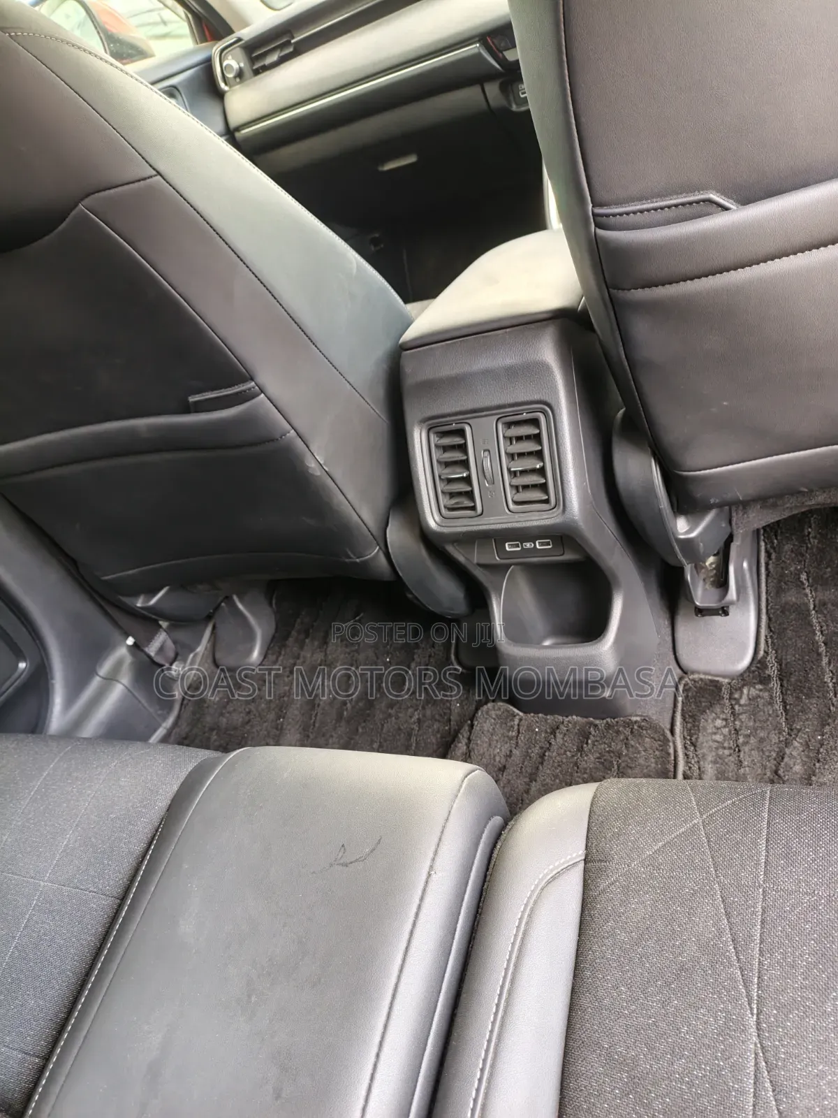Honda Vezel 2021 Maroon