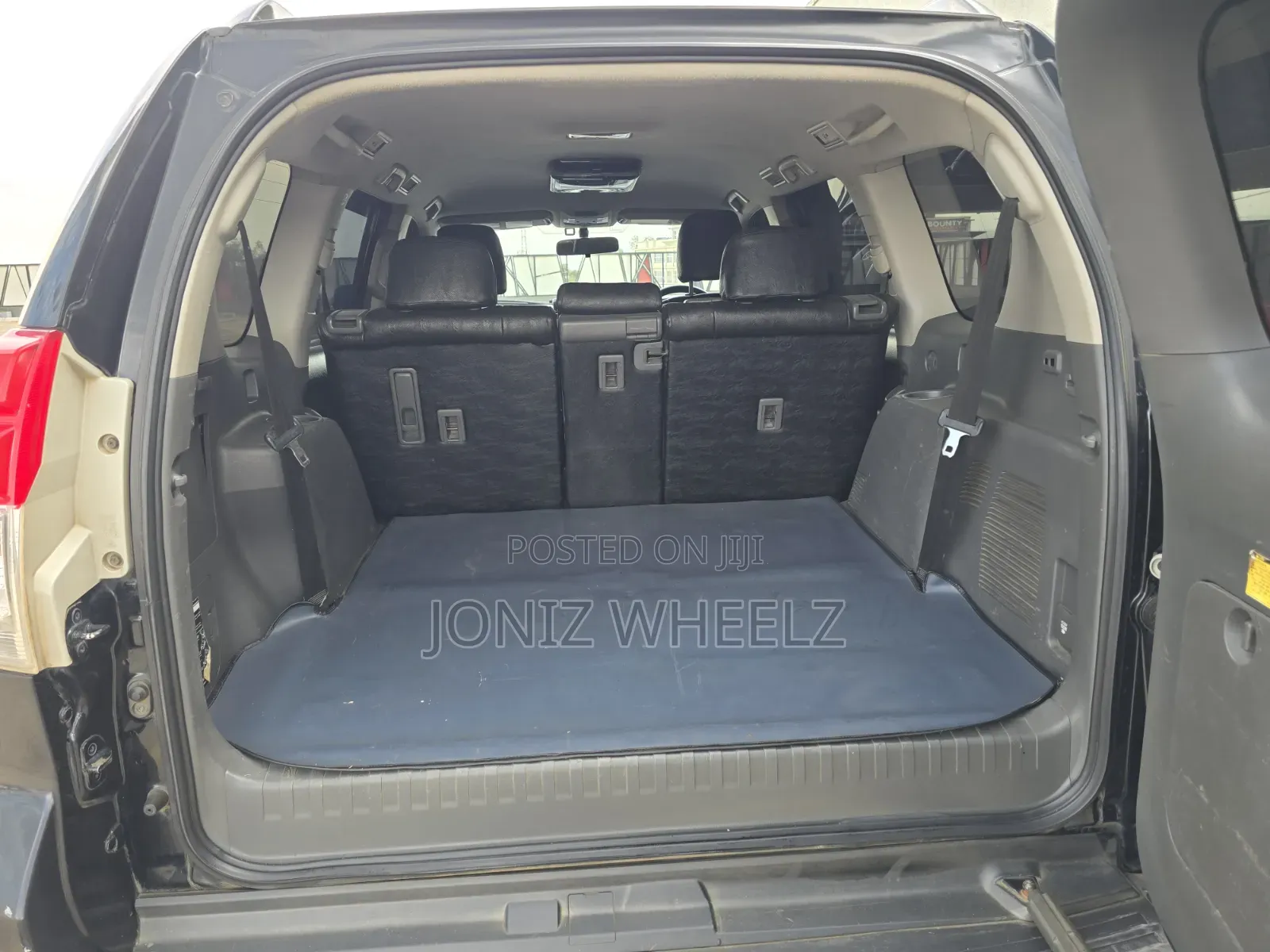Toyota Land Cruiser Prado 2010 Black