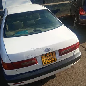 Toyota Corona Premio 2000 White