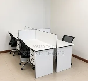 Modern 4 Seater Workstation Desk Set