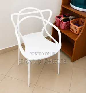 Modern Plastic Restaurant Chair