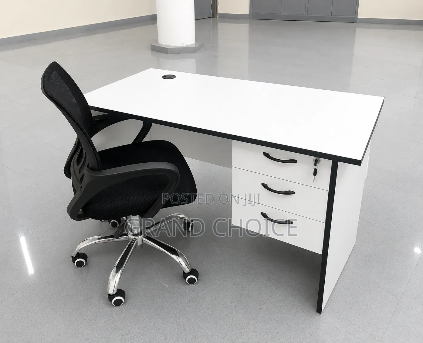 Modern White Office Desk Ergonomic Swivel Chair