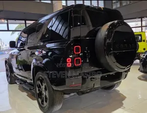 Land Rover Defender 2022 Black