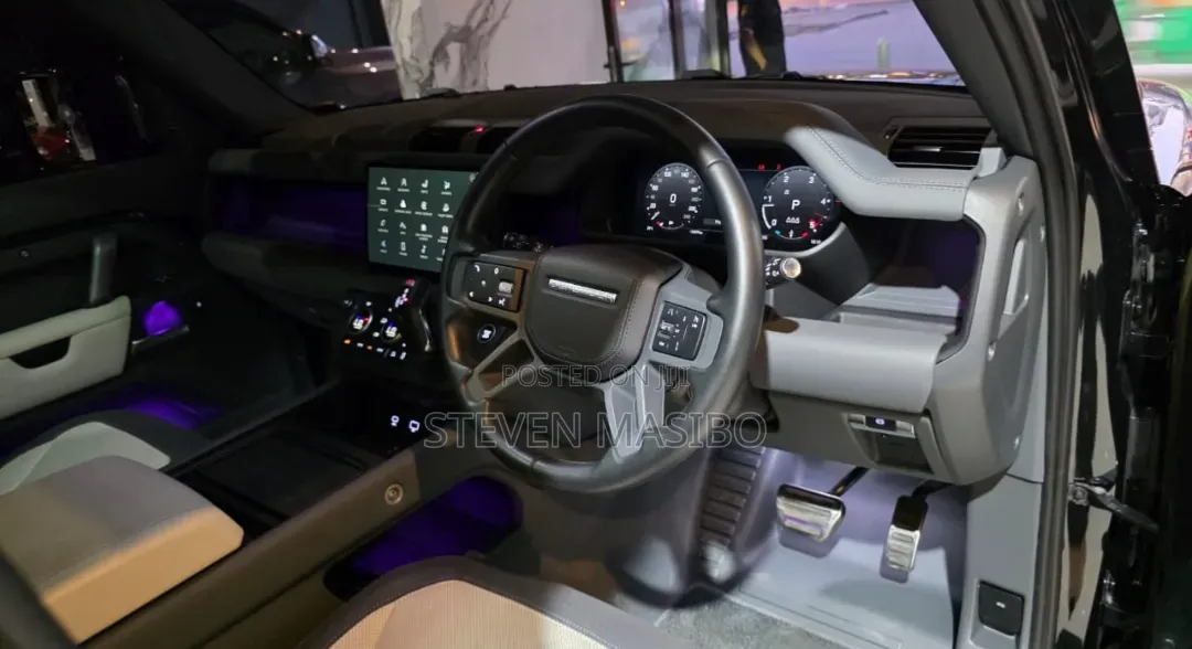 Land Rover Defender 2022 Black