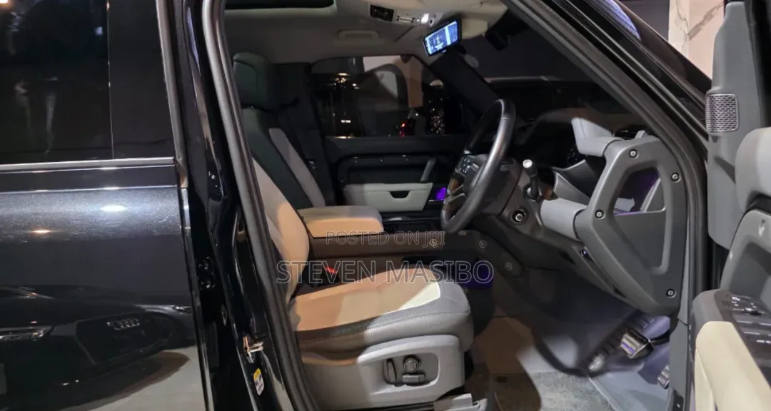 Land Rover Defender 2022 Black