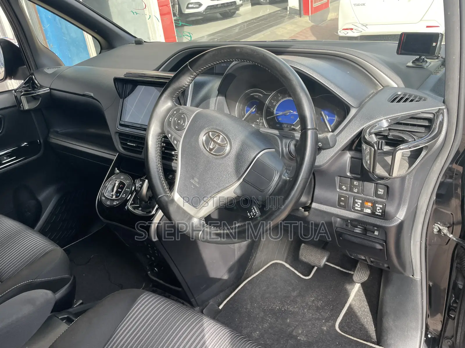 Toyota Voxy Hybrid V 2WD 7-Seater 2020 Black