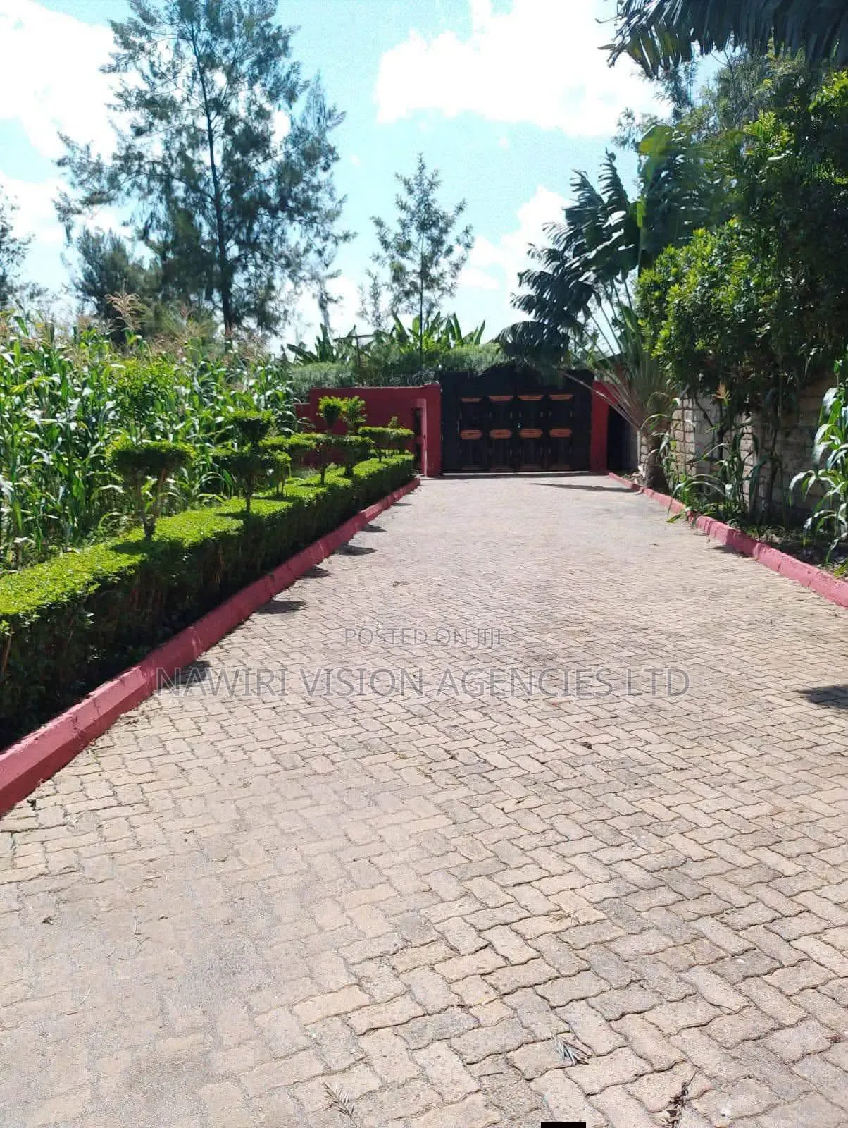 5bdrm Mansion in Bypass, Ruai for rent