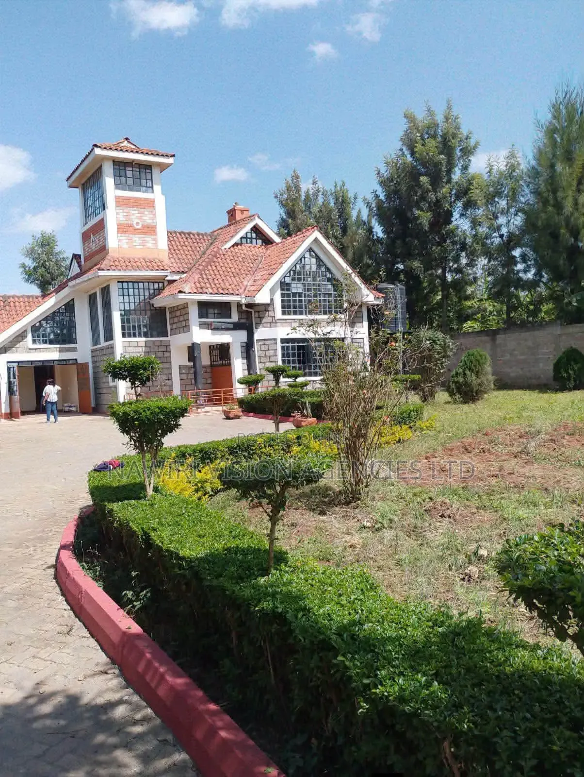 5bdrm Mansion in Bypass, Ruai for rent