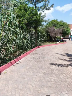 5bdrm Mansion in Bypass, Ruai for rent