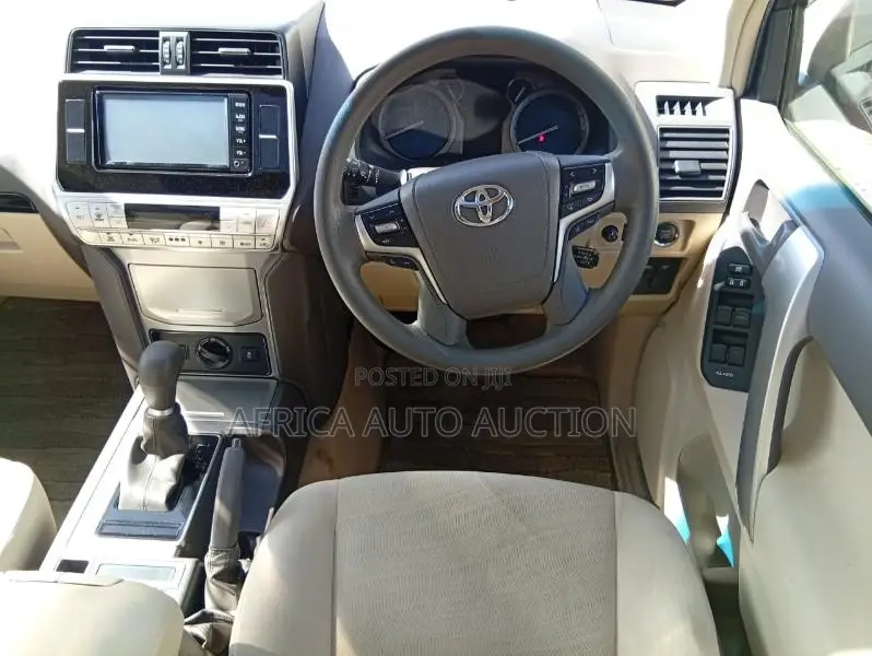 Toyota Land Cruiser Prado 2018 Red