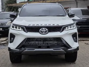 Toyota Fortuner 2019 White