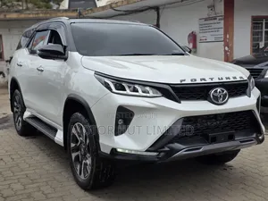 Toyota Fortuner 2019 White