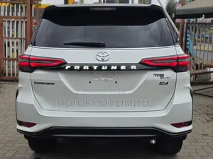 Toyota Fortuner 2019 White