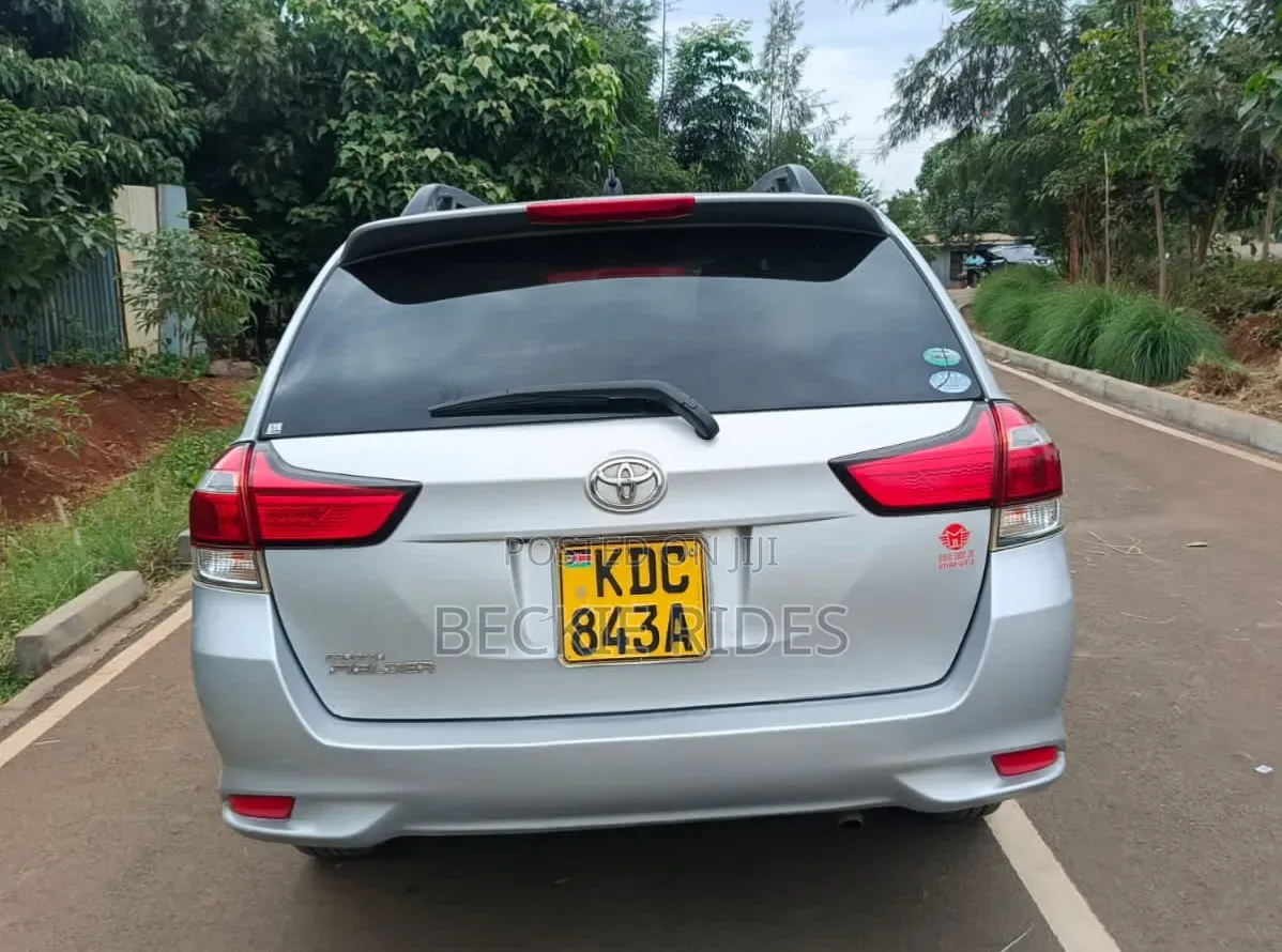 Toyota Corolla Fielder 2015 Silver
