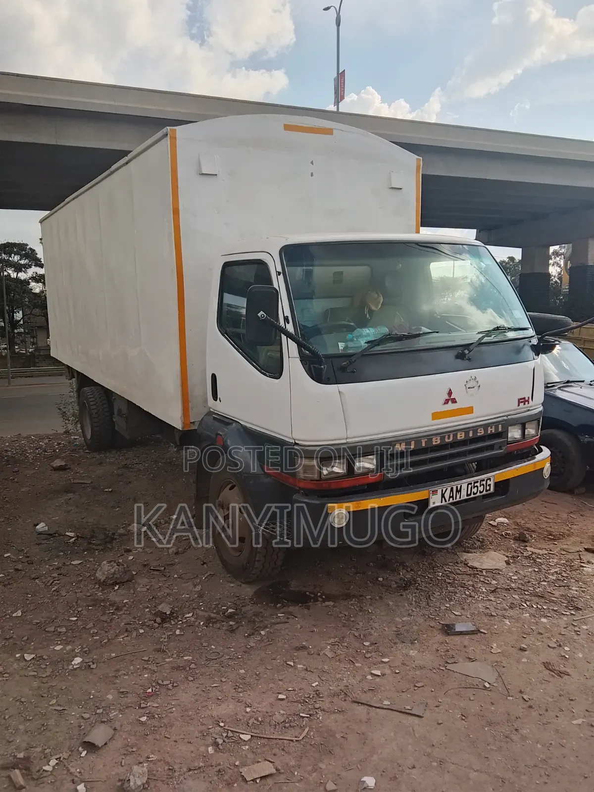 Mitsubishi FH 215 Truck 2007 White