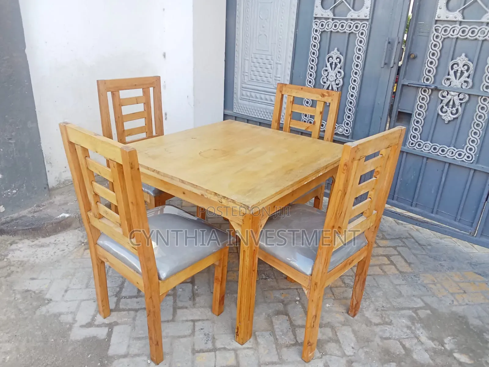 4 Seater Used Wooden Dining Table