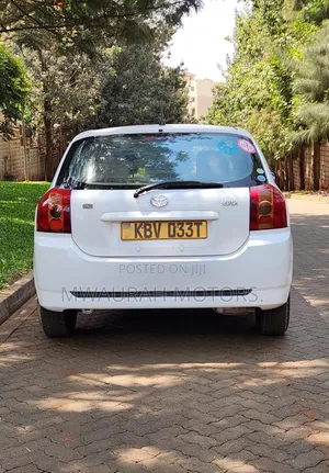Toyota Corolla RunX 2006 White