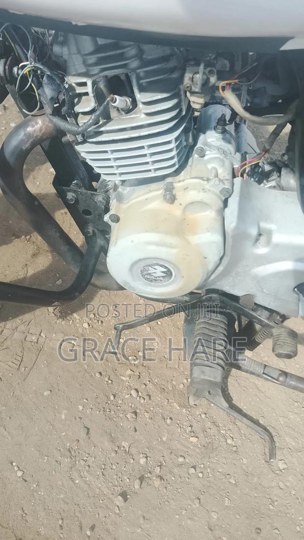 Bajaj Boxer 125 2018 White - thumbnail 7