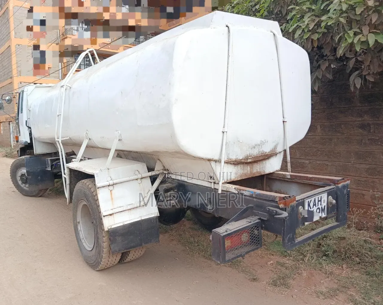 Isuzu Forward,tanker