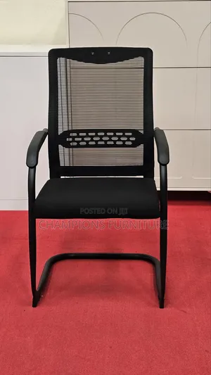 Black Mesh Visitor's Chair
