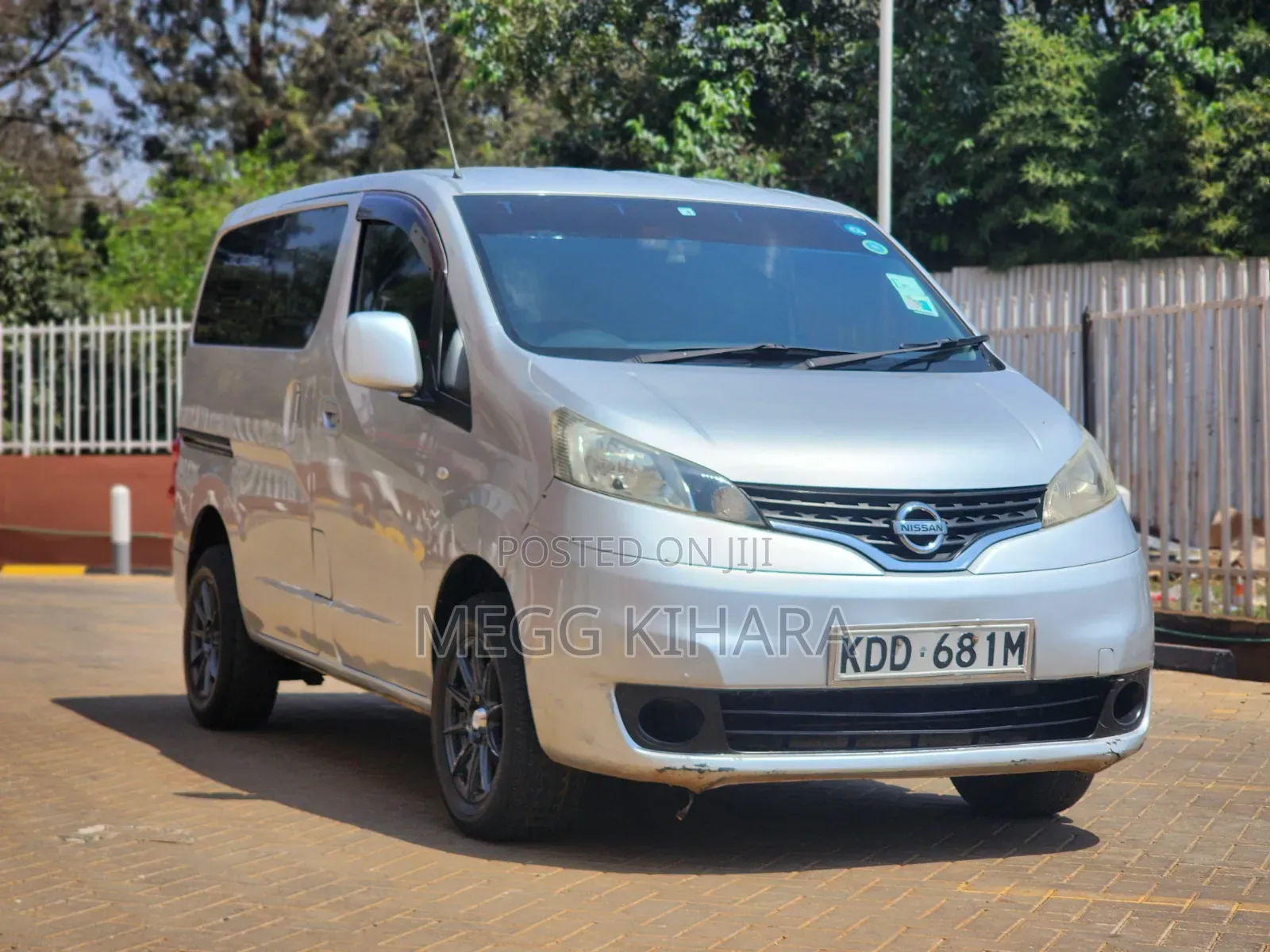 Nissan Vanette 2011 Silver