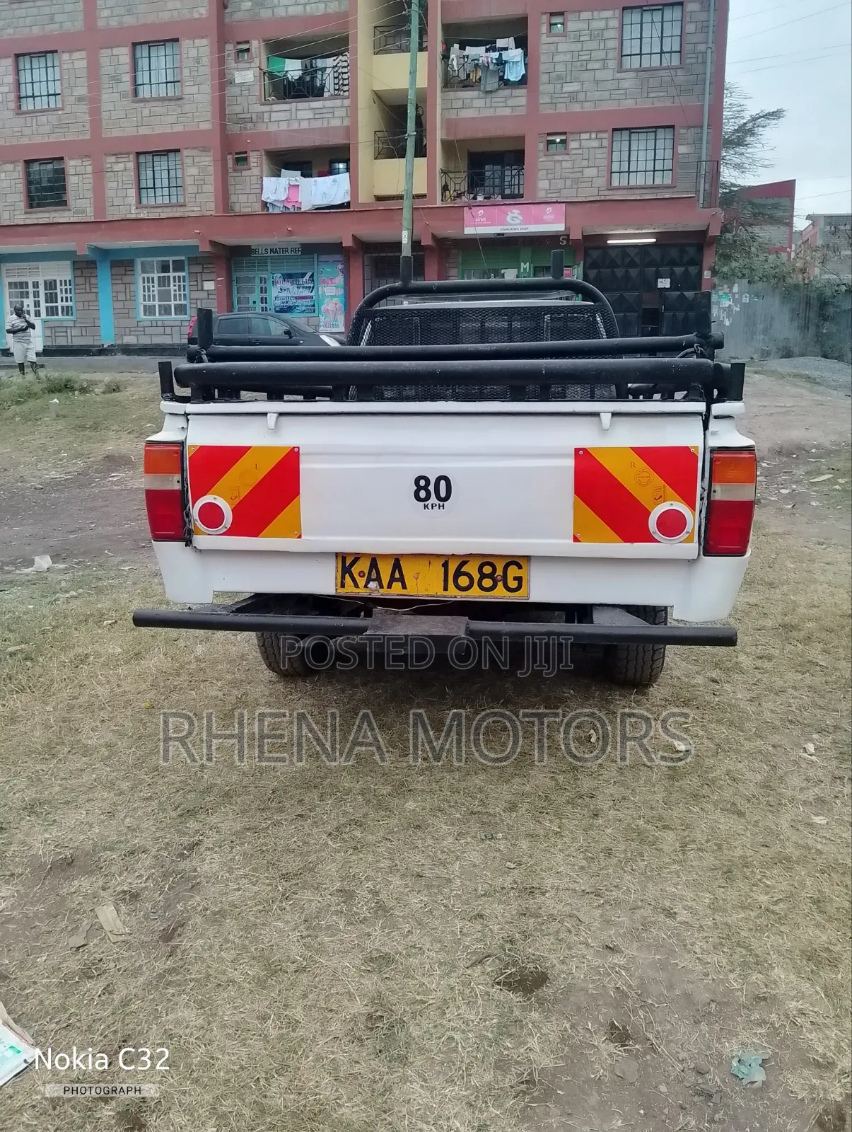 Toyota Hilux 1989 White
