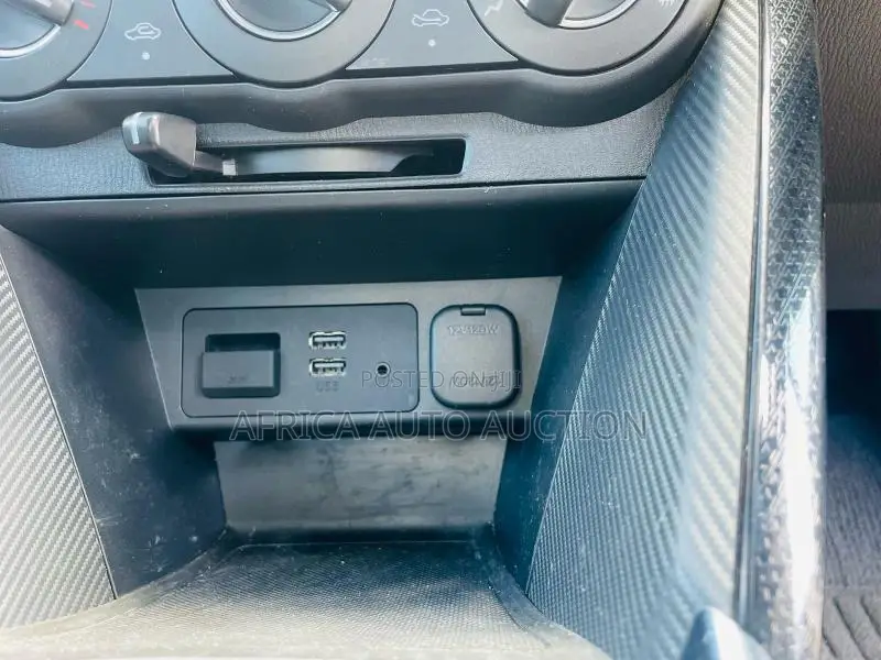 Mazda Demio 2018 Silver