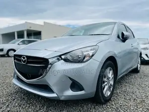 Mazda Demio 2018 Silver