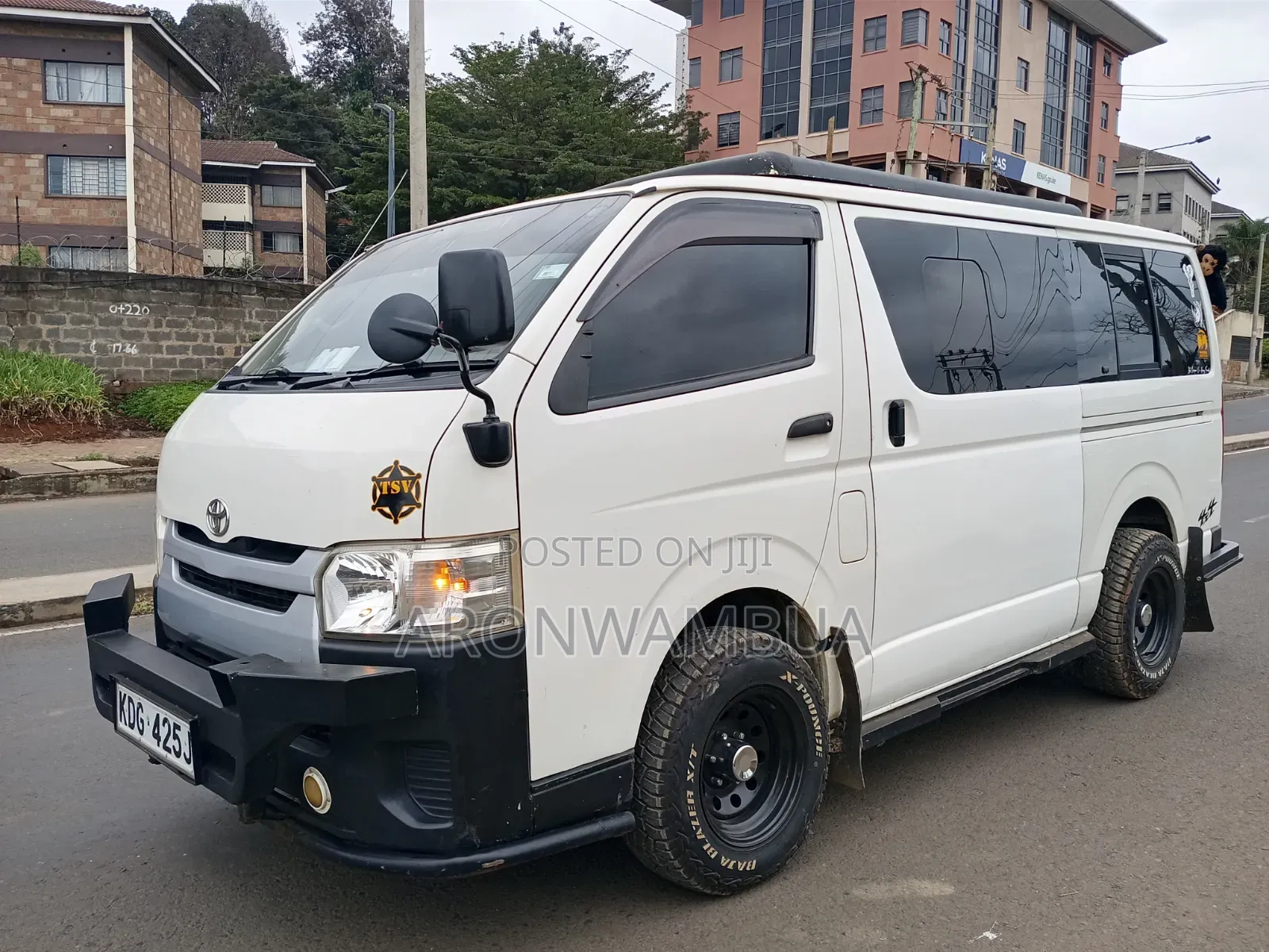 Toyota HiAce 2014 White