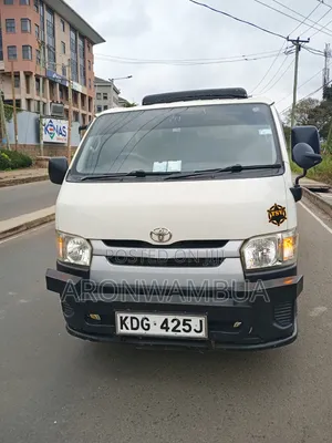 Toyota HiAce 2014 White