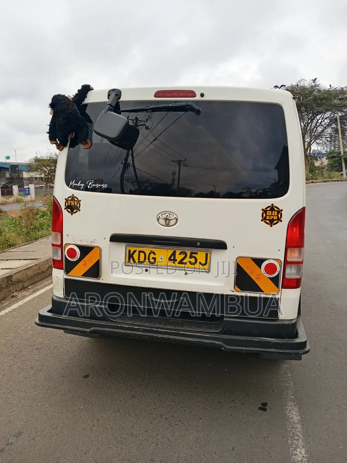 Toyota HiAce 2014 White