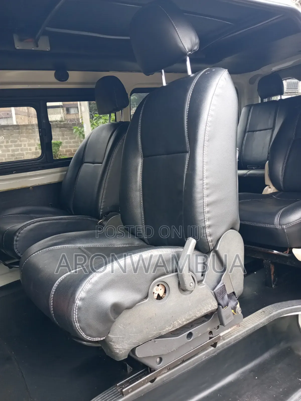 Toyota HiAce 2014 White