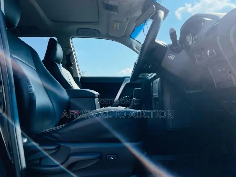 Toyota Land Cruiser Prado 2018