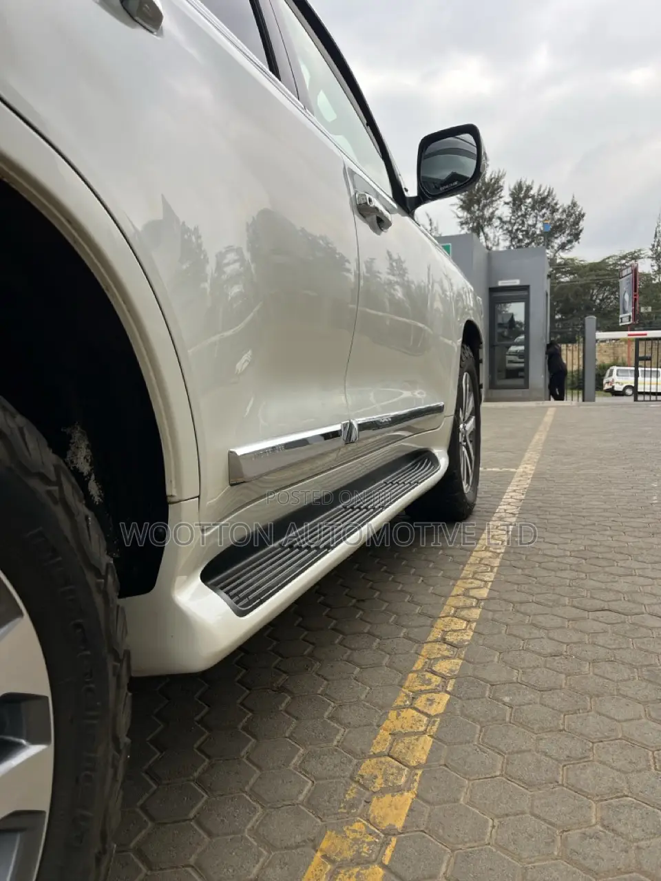 Toyota Land Cruiser 4.6 V8 ZX 2016 White