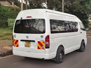 Toyota HiAce 2015 White