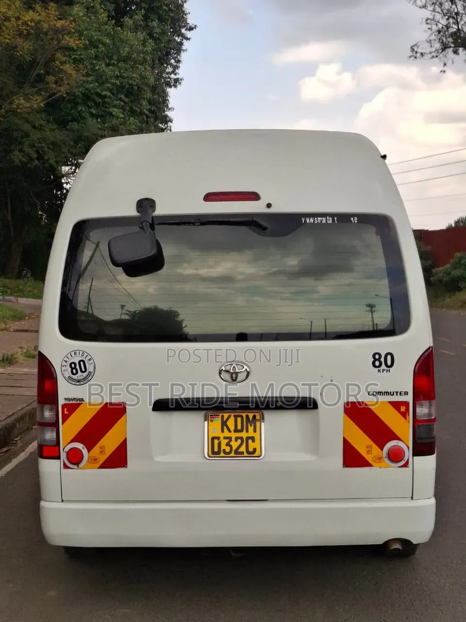 Toyota HiAce 2015 White