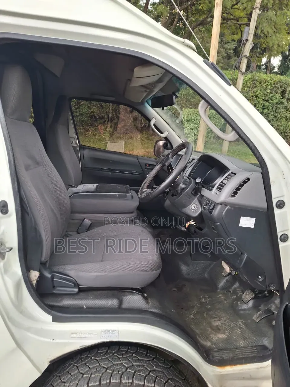 Toyota HiAce 2015 White