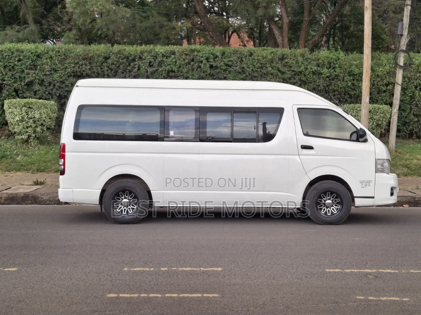 Toyota HiAce 2015 White