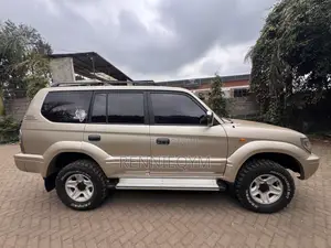Toyota Land Cruiser Prado 2000 Silver