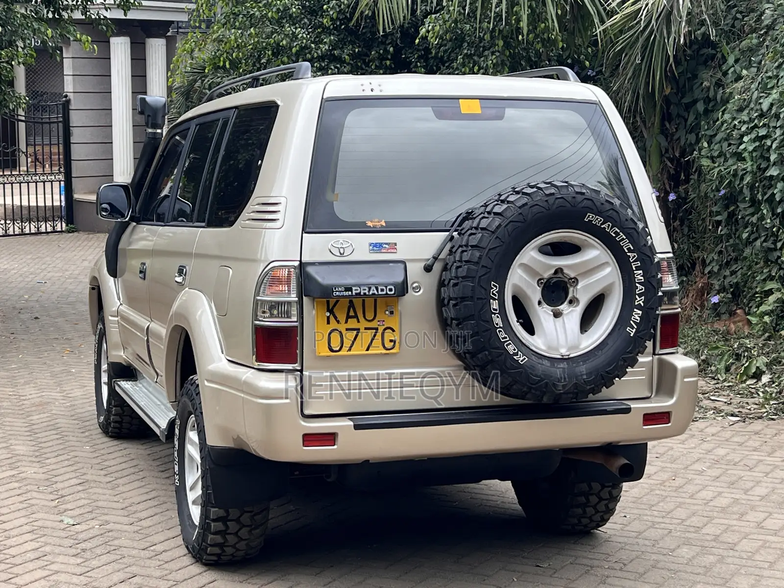 Toyota Land Cruiser Prado 2000 Silver