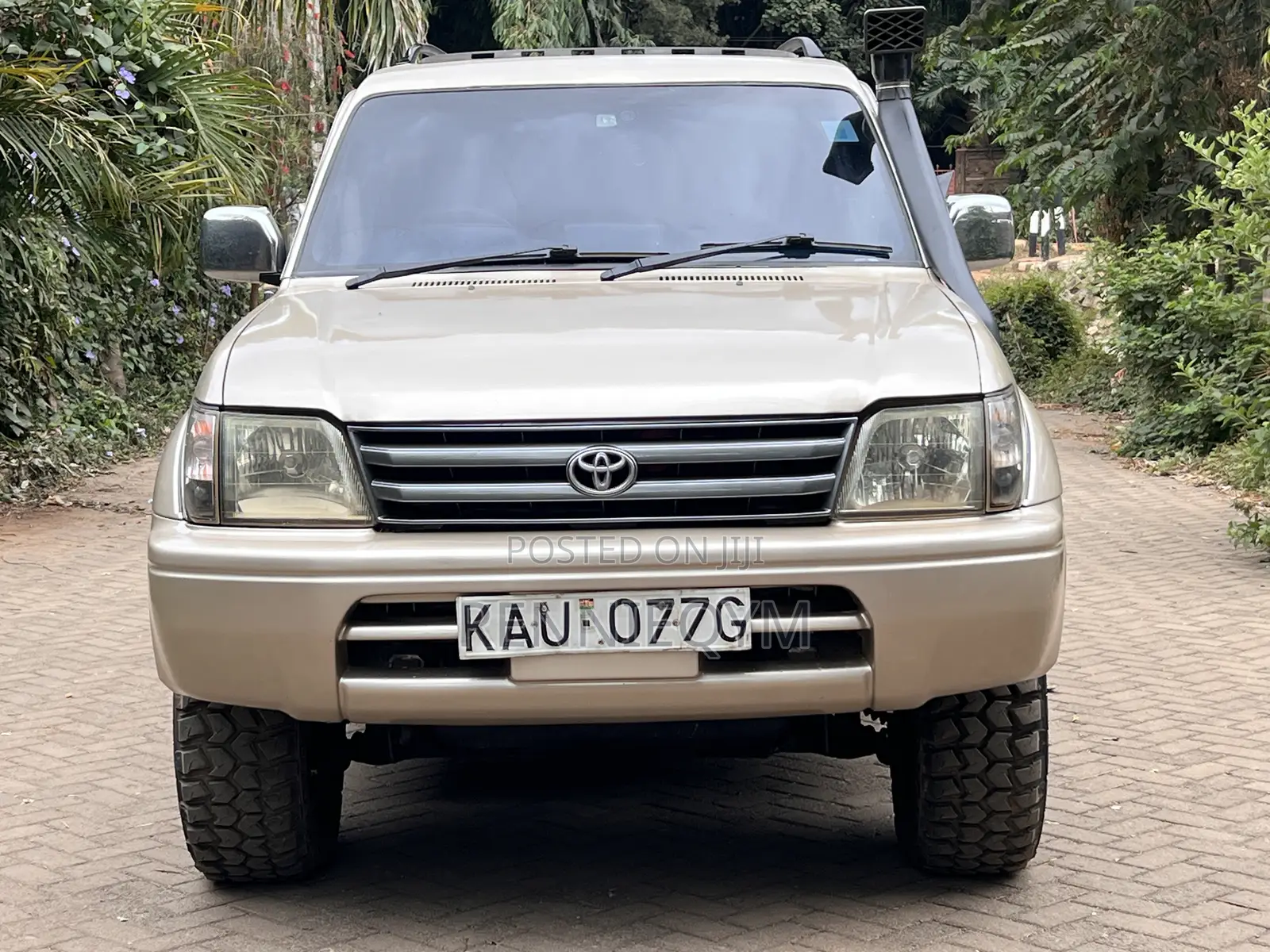 Toyota Land Cruiser Prado 2000 Silver
