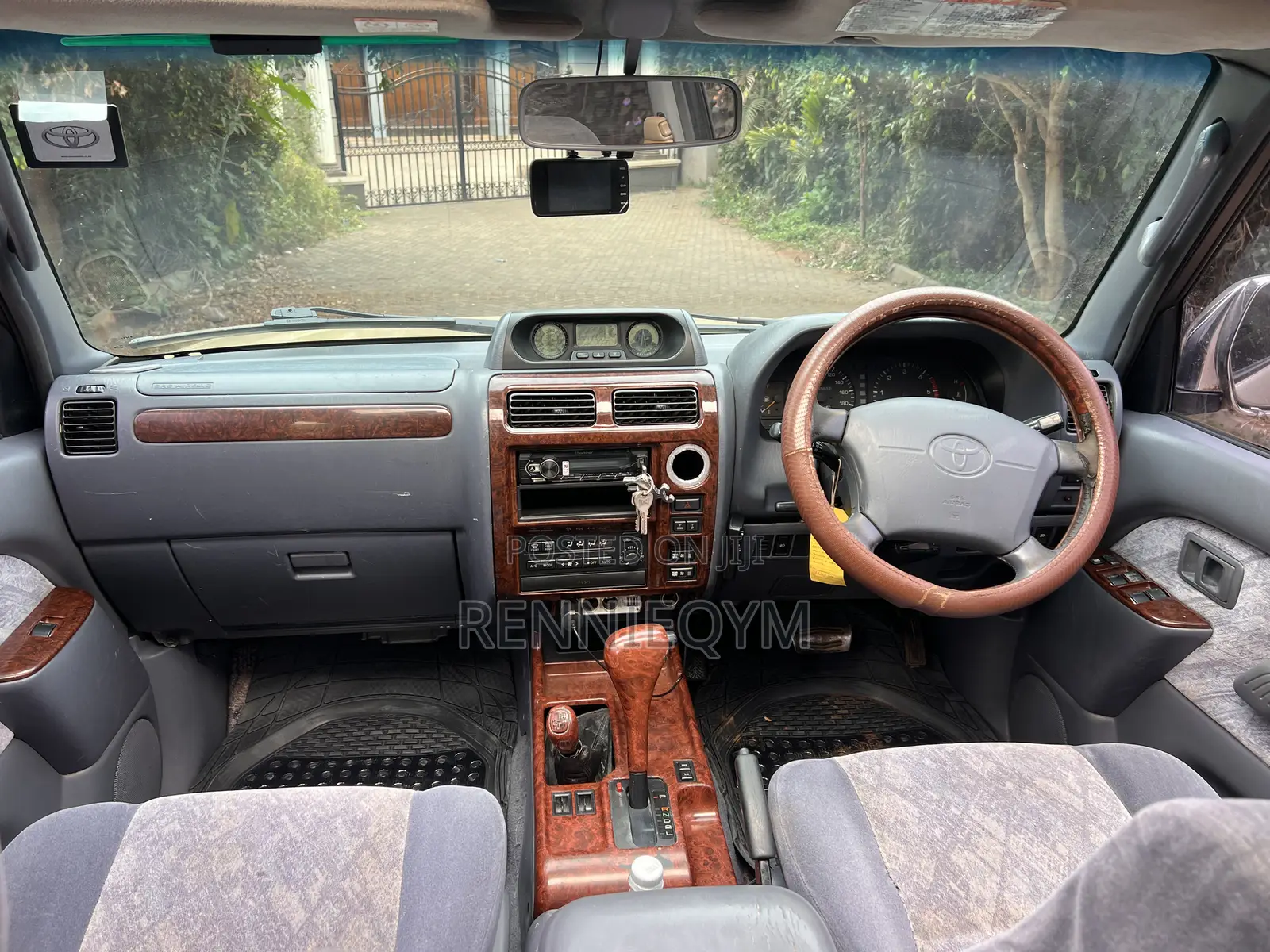 Toyota Land Cruiser Prado 2000 Silver